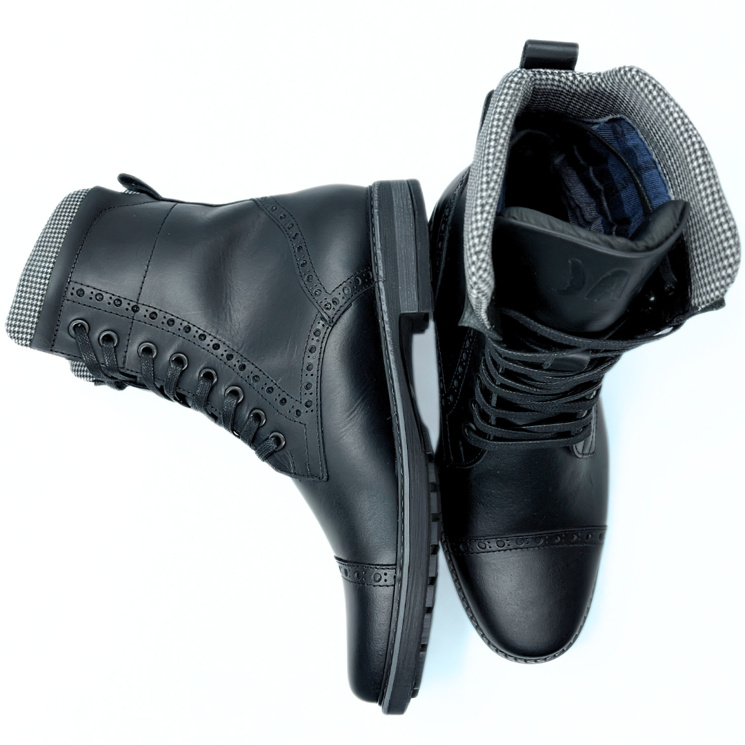 
                  
                    ¡NUEVAS! Botas Quin Paño, Negro 100% Cuero
                  
                