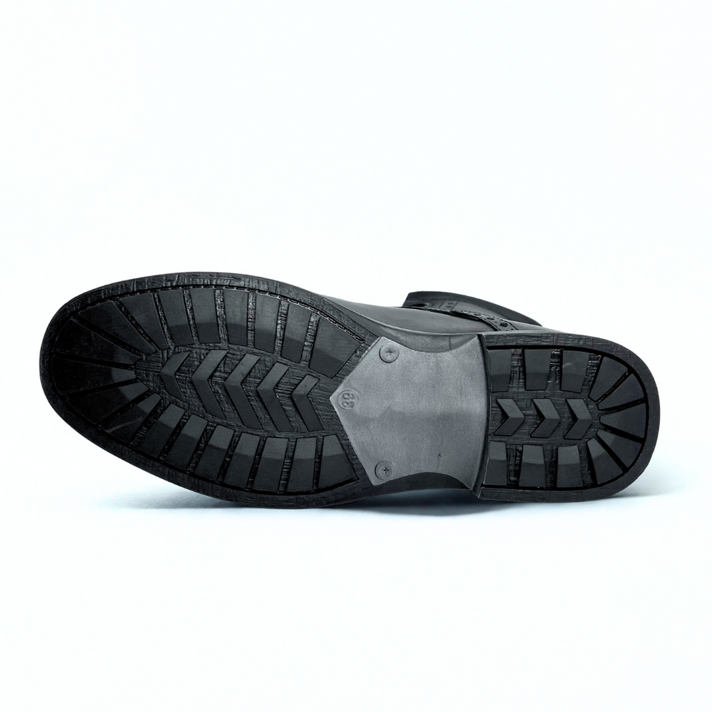 
                  
                    ¡NUEVAS! Botas Quin Paño, Negro 100% Cuero
                  
                