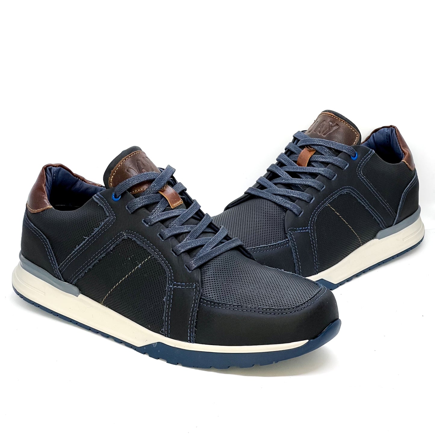 
                  
                    Sneakers Quin Azul 100% Cuero
                  
                